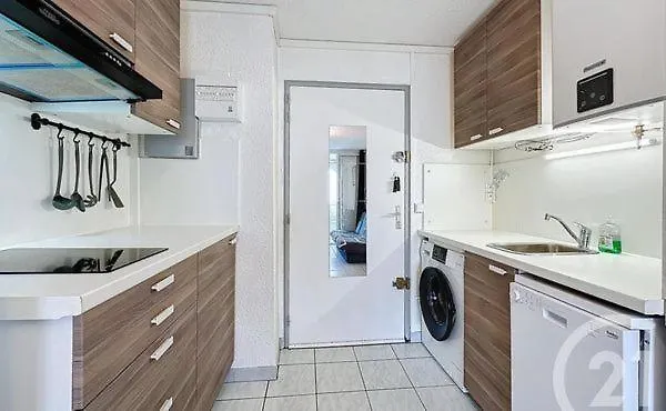 Raisins D'or 2 Avenue Du Surintendant Cap D'agde * アグド